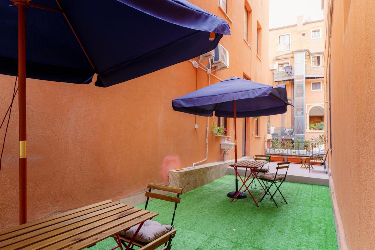 Casta Diva Holiday Rooms Catania Exterior photo